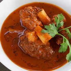 A picture of Awadhi mutton korma.