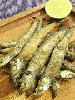 椒鹽烤柳葉魚 的食譜成品照片