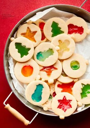 A picture of Stained Glass Cookies.