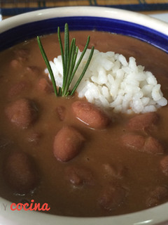 Una foto de Judías pintas con arroz