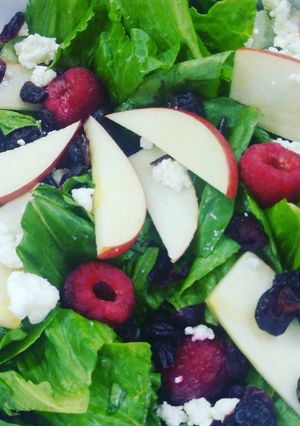 Una foto de Ensalada de frutos rojos