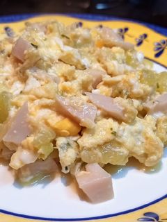 Una foto de Revuelto de calabacín Thermomix