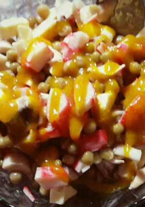Una foto de Ensalada con kanikama