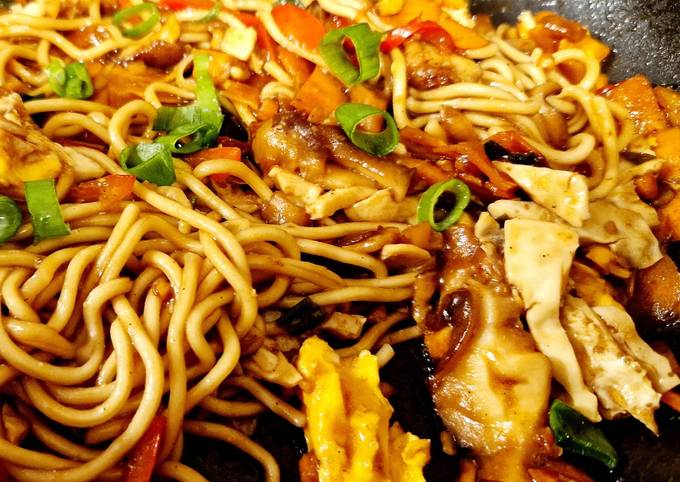 Teriyaki Stir Fry with Eggs and Shiitake Mushrooms (Vegetarian)