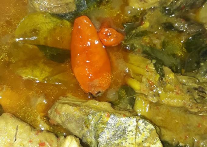 Resep Ikan tongkol basah bumbu kuning pedes oleh