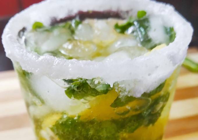 Spicy mojito drink