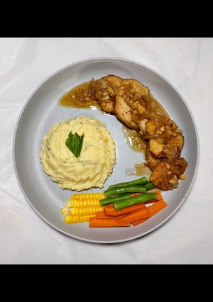 Foto resep Mashed Potato with Crispy Garlic Butter Chicken