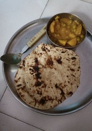 आलू टमाटर की सब्जी(aloo tamater ki sabzi recipe in hindi) रेसिपी मुख्य फोटो