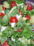 Ensaladas varias uniendo diversos productos