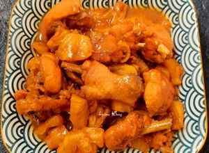 Hình của món Thịt gà kho thơm (dứa).