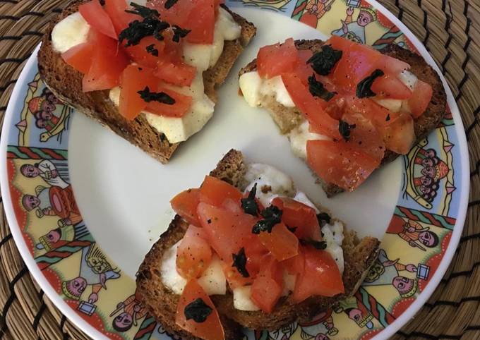 Bruschettas tomates mozzarella