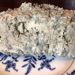 A picture of California Farm Cashew Blue Cheese and Spinach Soup.