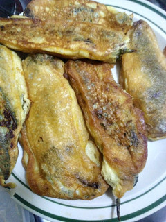 Una foto de Chiles rellenos de queso