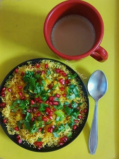 બટાકા પૌઆ (Bataka Poha Recipe In Gujarati) રેસીપી મુખ્ય ફોટો