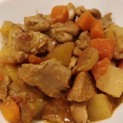 A picture of Coconut Chicken Curry.