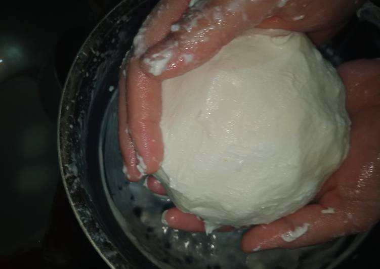 Homemade butter(ghr ka bana mkhan)