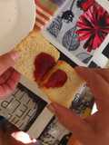 Huevo revuelto con tostadas