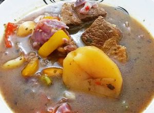 Foto de Sopa de peito Bovino com Legumes