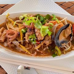 A picture of Thin Noodles With Seafood Tom Yum.