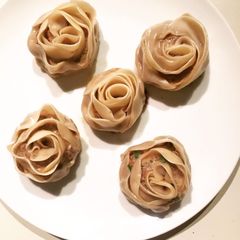 A picture of Rose dumplings.