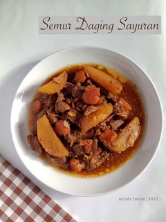 Foto resep Semur Daging Sayuran Pedas
