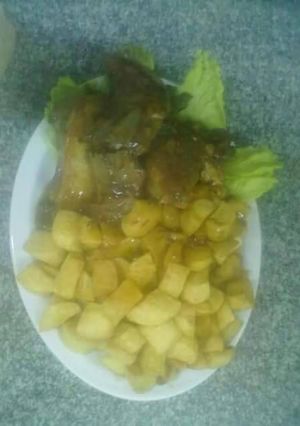 Una foto de Cordero en salsa de romero con papas cuadrille