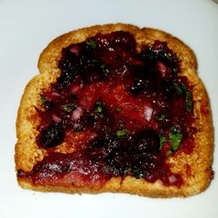 A picture of Cranberry Salsa toast.