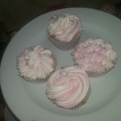 A picture of Whip cream icing.