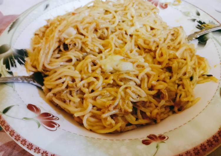 Recipe of Yummy Cheese maggi