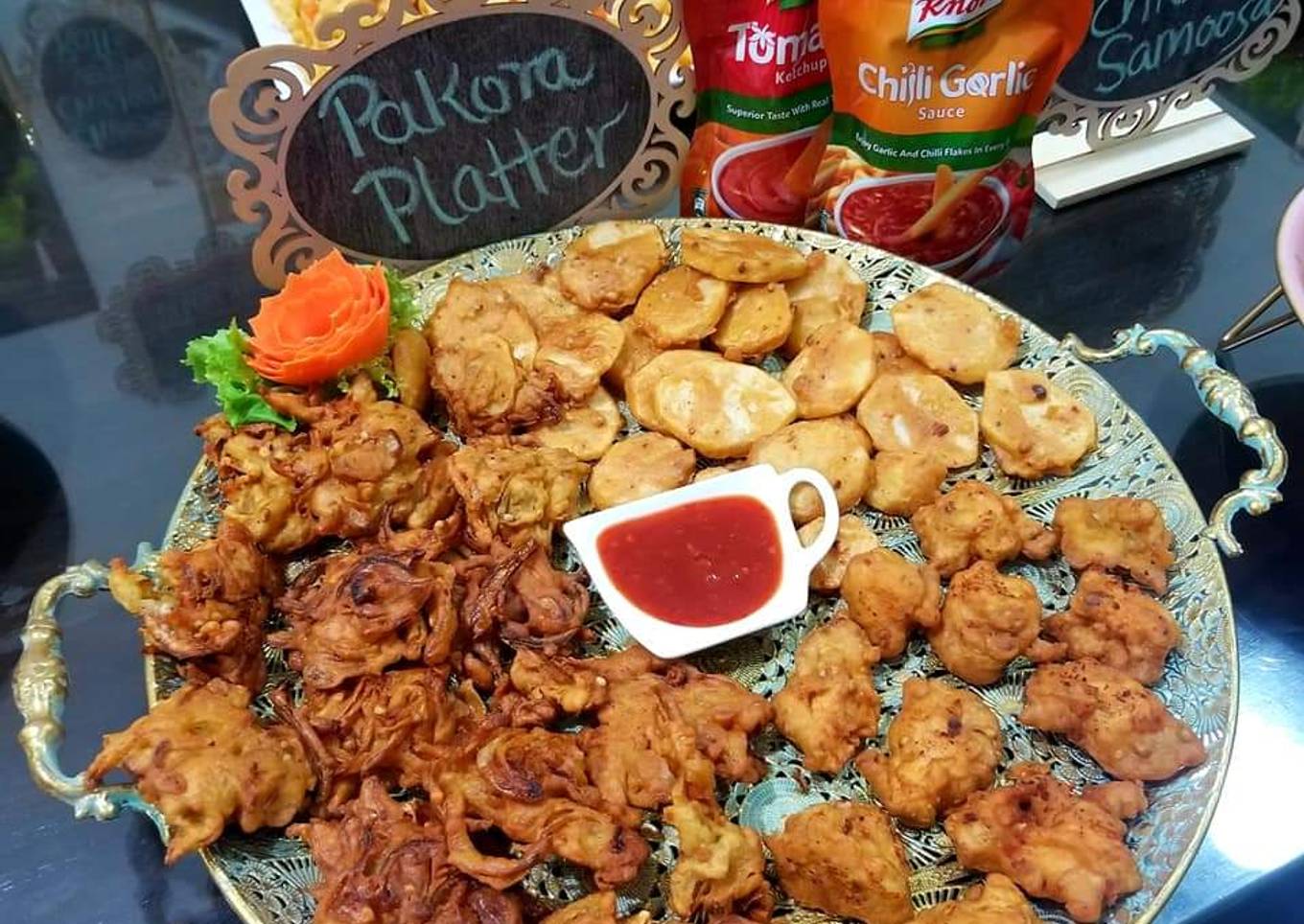 Assorted pakora platter #cookpadramadan