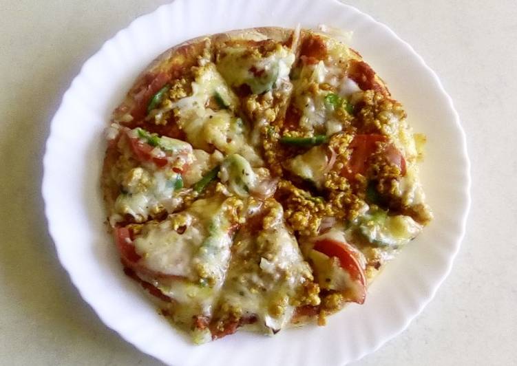 Minced chicken pizza