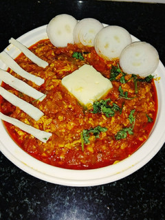 બટર પનીર ભુરજી(Butter Paneer Bhurji Recipe In Gujarati) રેસીપી મુખ્ય ફોટો