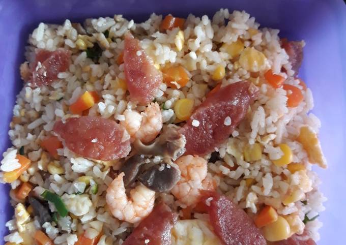 Cara Gampang Membuat Nasi Goreng Lapchiong Ampla yang Lezat Sekali