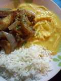 Un combinado de ají de gallina y un lomo saltado