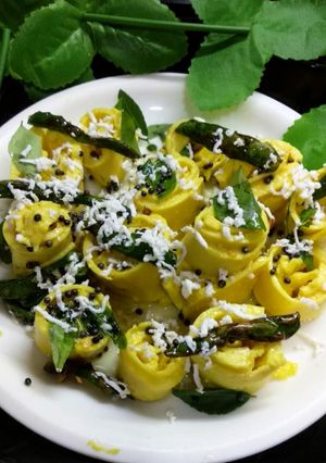 A picture of Cheese khandvi.