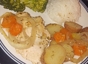 Una foto de Pollo al horno con papas