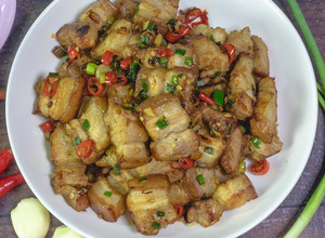 รูปของ สามชั้นคั่วพริกเกลือ หอม อร่อย ทานไม่เคยเหลือ