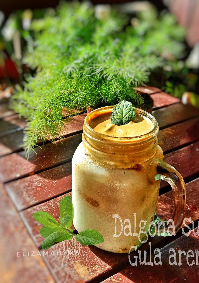 Resep Dalgona Susu Mint Gula Aren oleh 🪻Eliza👒Mahyawi🪻 - Cookpad