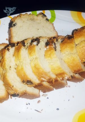 A picture of Oreo cake loaf.
