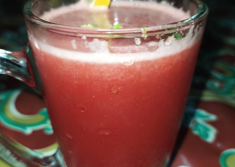 Recipe of Watermelon smoothie in 17 Minutes for Beginners