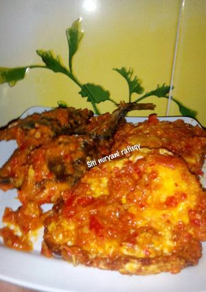 Foto resep Balado telur ceplok dan pindang salem