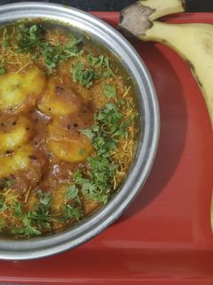 કેળાં નું શાક (Kela nu shak recipe in gujarati) રેસીપી મુખ્ય ફોટો