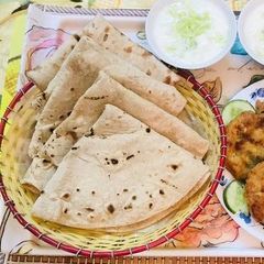 A picture of Roti.