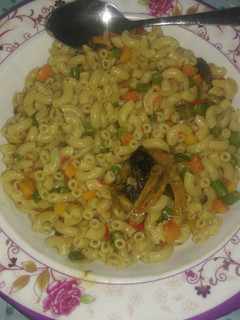 A picture of Jollof macaroni.