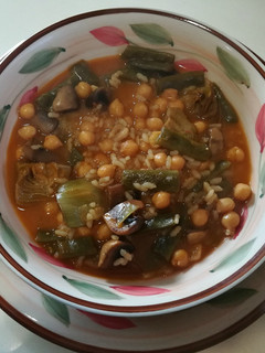 Una foto de Arroz con verdura y garbanzos