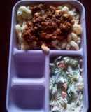 Macaroni bolognais with coleslaw