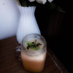A picture of Apple cooler.