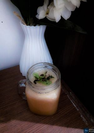 A picture of Apple cooler.