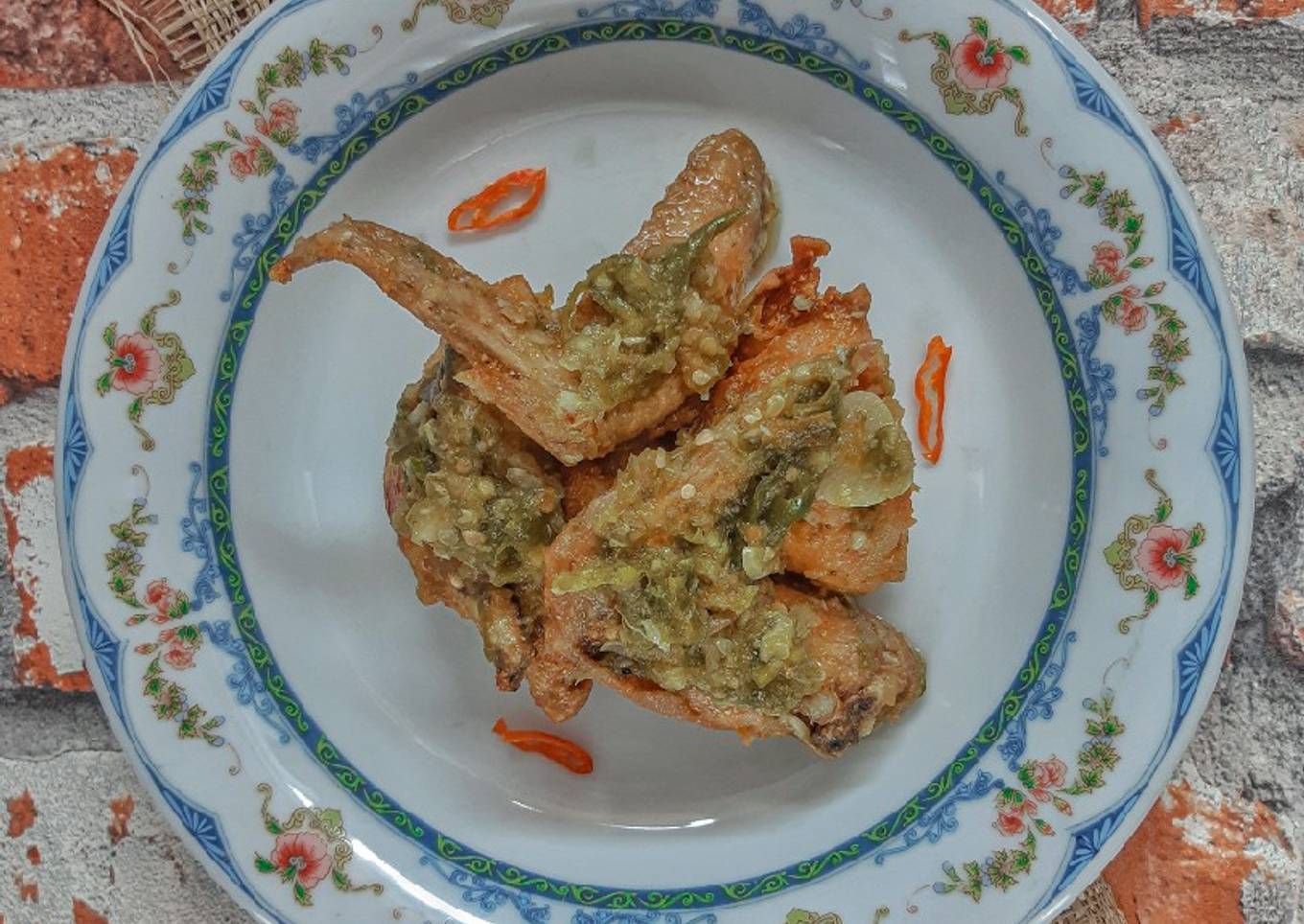 Ayam goreng cabe hijau