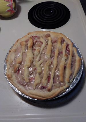 A picture of Apple Cream Pie.